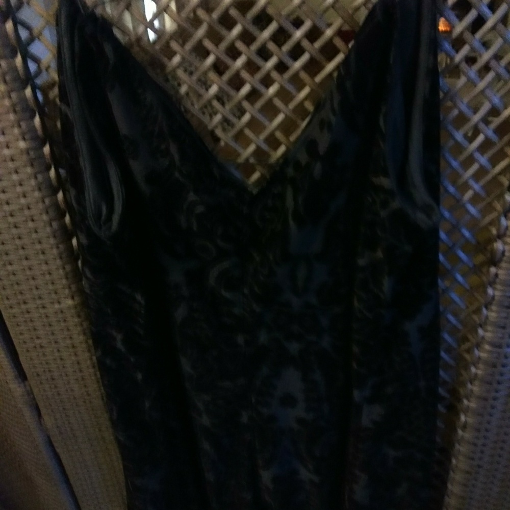 Dress - Picture 2 of 4